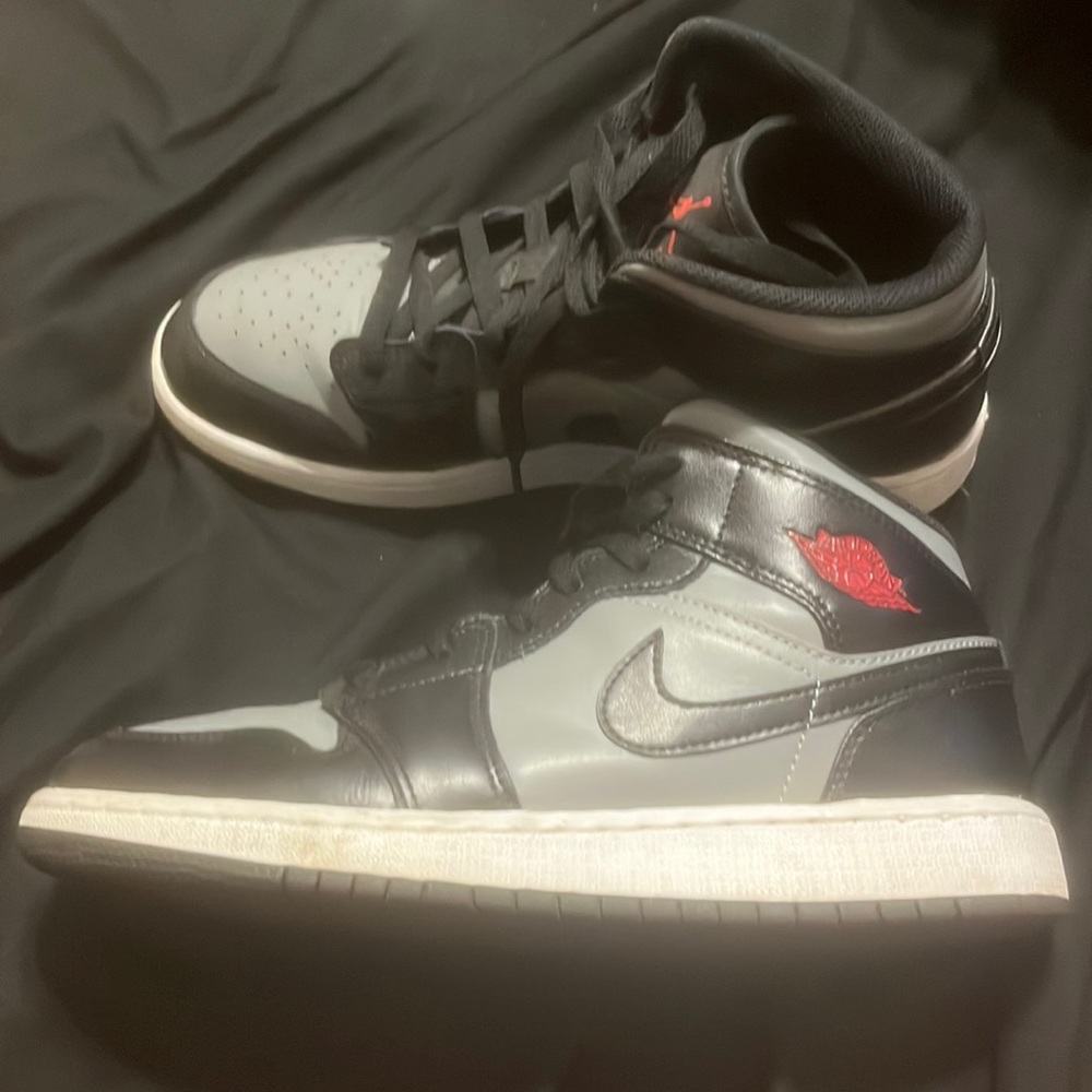 2021 Air Jordan 1 Mid 'Shadow'